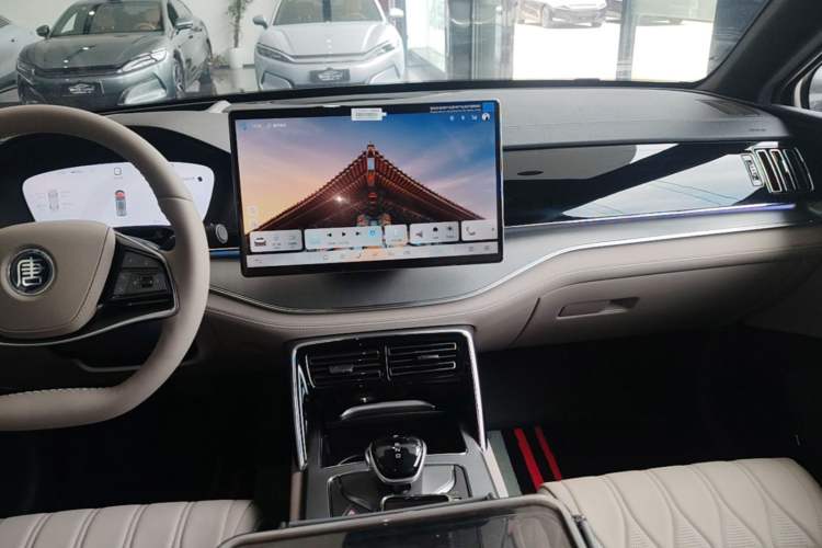 Used BYD Tang New Energy 2025 Intelligent Driving Version DM-i 115KM Flagship Edition Audio And AC Panel