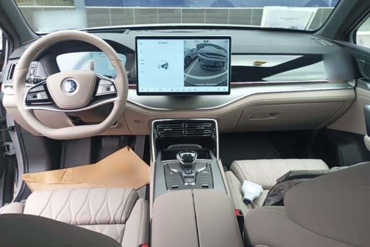 Used BYD Tang New Energy 2025 Intelligent Driving Version DM-i 115KM Flagship Edition Center Console