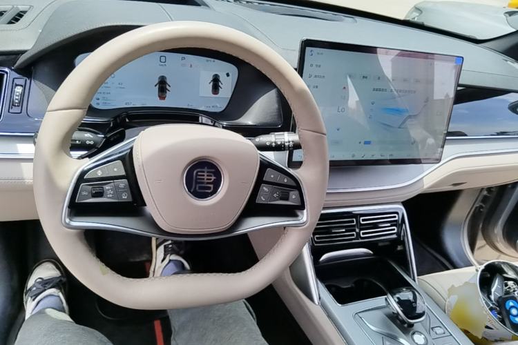 Used BYD Tang New Energy 2025 Intelligent Driving Version DM-i 115KM Flagship Edition Center Console