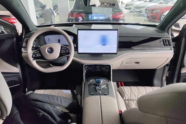 Used BYD Tang New Energy 2025 DM-i 115KM Flagship Model Center Console