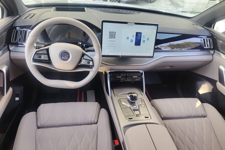 Used BYD Tang New Energy 2025 Intelligent Driving Version DM-i 115KM Flagship Edition Center Console