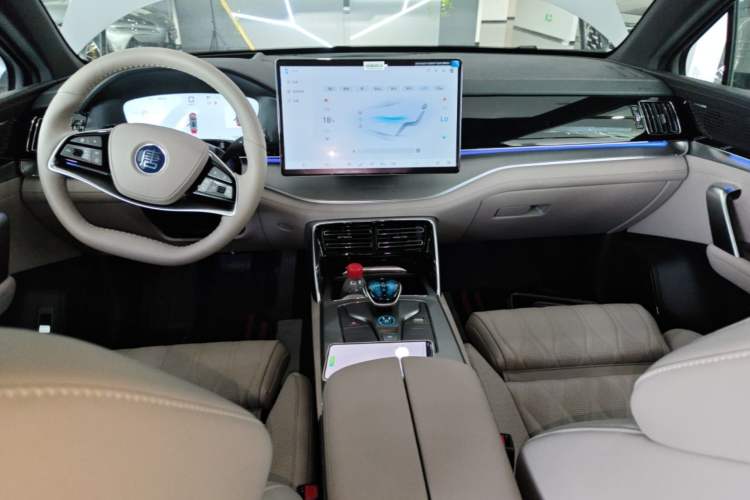 Used BYD Tang New Energy 2025 Intelligent Driving Version DM-i 115KM Flagship Edition Center Console
