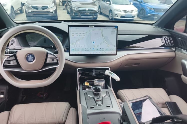Used BYD Tang New Energy 2025 Intelligent Driving Version DM-i 115KM Flagship Edition Center Console