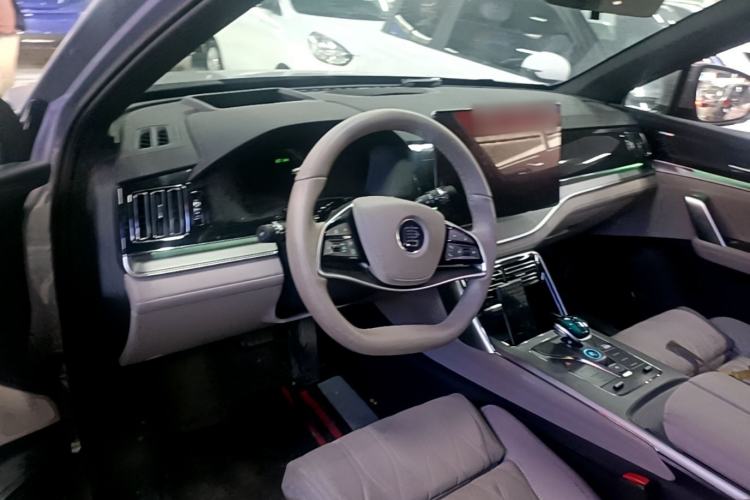 Used BYD Tang New Energy 2025 Intelligent Driving Version DM-i 115KM Flagship Edition Center Console