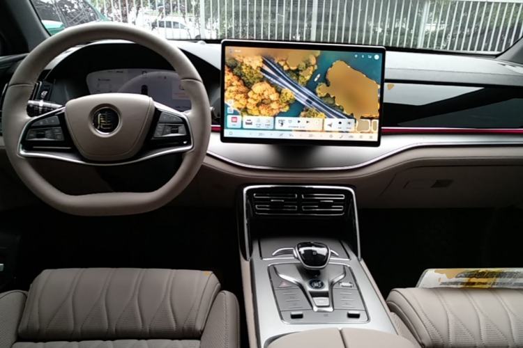 Used BYD Tang New Energy 2025 Intelligent Driving Version DM-i 115KM Flagship Edition Center Console