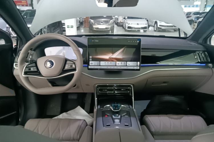 Used BYD Tang New Energy 2025 Intelligent Driving Version DM-i 115KM Flagship Edition Center Console