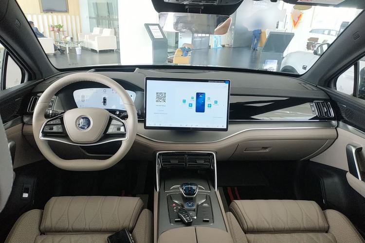 Used BYD Tang New Energy 2025 Intelligent Driving Version DM-i 115KM Flagship Edition Center Console