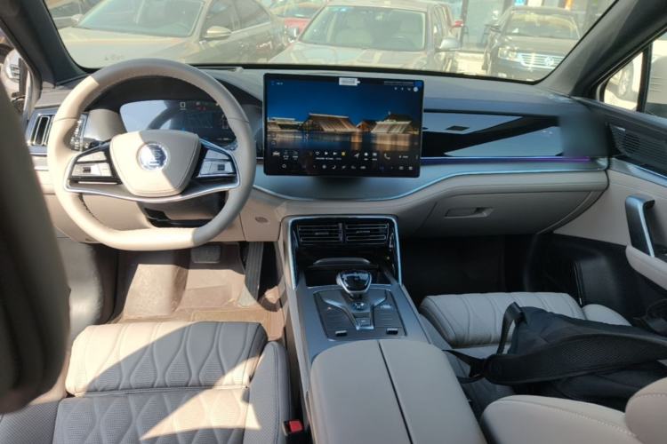 Used BYD Tang New Energy 2025 Intelligent Driving Version DM-i 115KM Flagship Edition Center Console