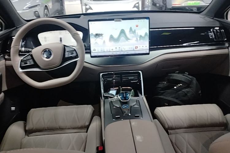 Used BYD Tang New Energy 2025 Intelligent Driving Version DM-i 115KM Flagship Edition Center Console