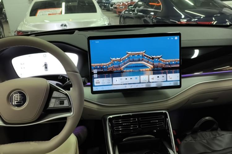 Used BYD Tang New Energy 2025 Intelligent Driving Version DM-i 115KM Flagship Edition Center Console