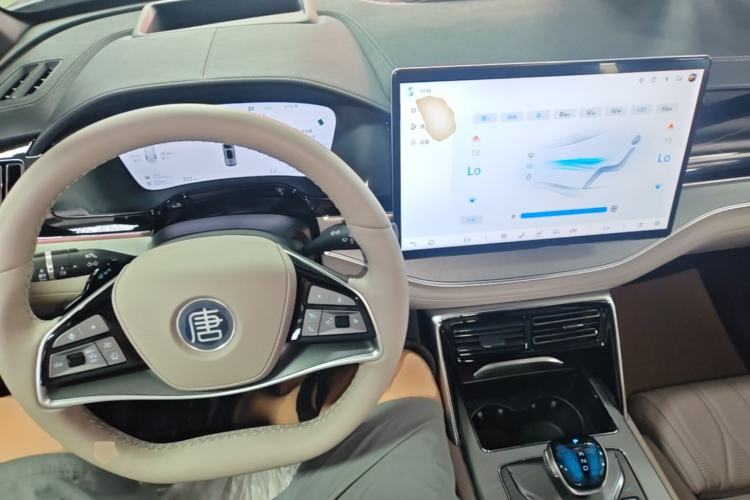 Used BYD Tang New Energy 2025 Intelligent Driving Version DM-i 115KM Flagship Edition Center Console