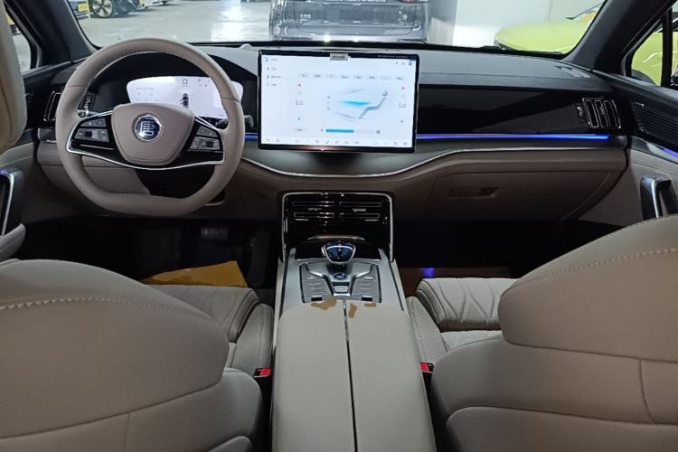 Used BYD Tang New Energy 2025 Intelligent Driving Version DM-i 115KM Flagship Edition Center Console