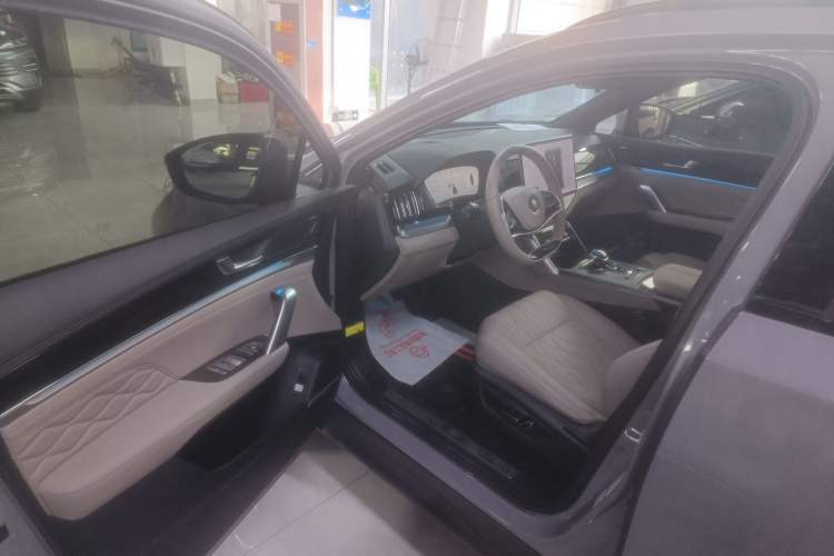 Used BYD Tang New Energy 2025 DM-i 115KM Prestige Model Driver Seat