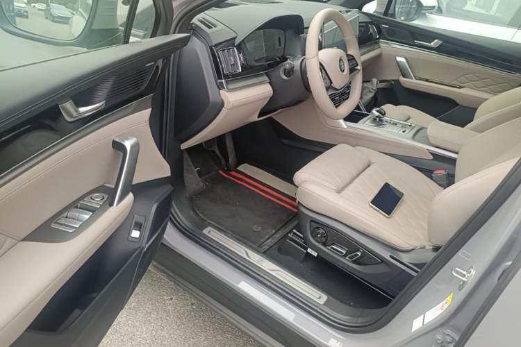 Used BYD Tang New Energy 2025 Intelligent Driving Version DM-i 115KM Flagship Edition Driver Seat
