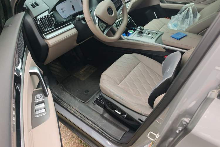 Used BYD Tang New Energy 2025 Intelligent Driving Version DM-i 115KM Prestige Edition Driver Seat