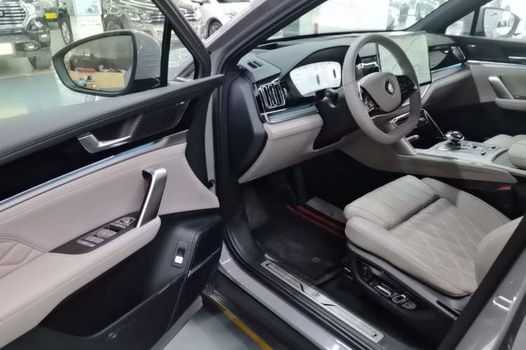 Used BYD Tang New Energy 2025 Intelligent Driving Version DM-i 115KM Prestige Edition Driver Seat