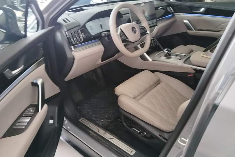 Used BYD Tang New Energy 2025 Intelligent Driving Version DM-i 115KM Flagship Edition Driver Seat