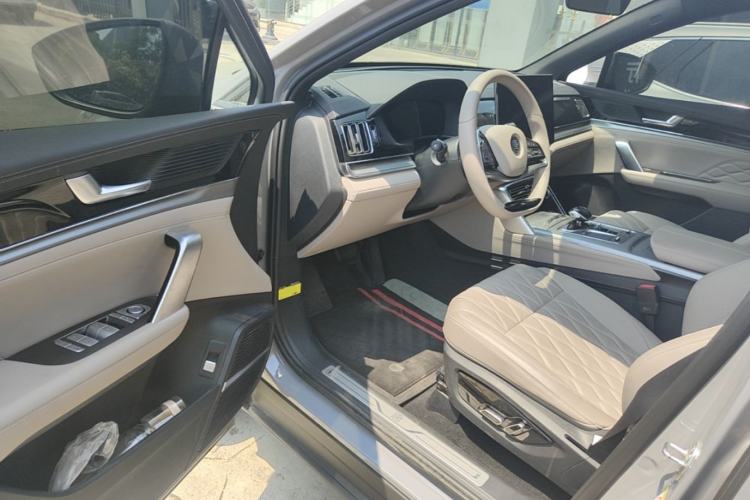 Used BYD Tang New Energy 2025 DM-i 115KM Prestige Model Driver Seat