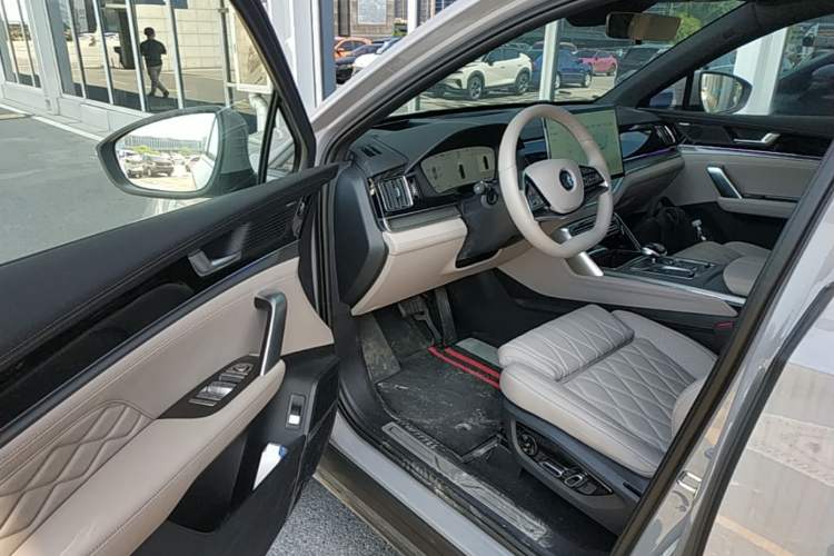Used BYD Tang New Energy 2025 Intelligent Driving Version DM-i 115KM Flagship Edition Driver Seat
