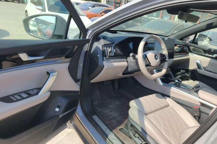 Used BYD Tang New Energy 2025 Intelligent Driving Version DM-i 115KM Flagship Edition Driver Seat
