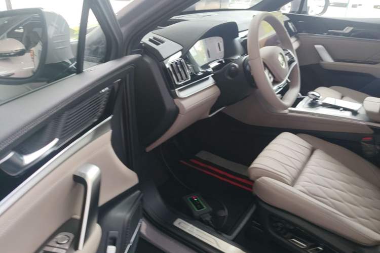 Used BYD Tang New Energy 2025 Intelligent Driving Version DM-i 115KM Flagship Edition Driver Seat