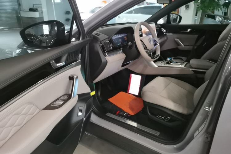 Used BYD Tang New Energy 2025 DM-i 115KM Prestige Model Driver Seat