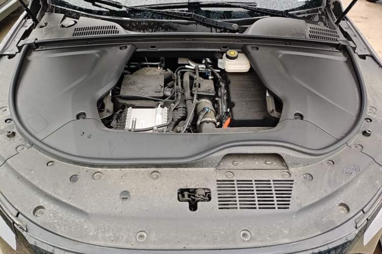 Used BYD Tang New Energy 2025 Intelligent Driving Version DM-i 115KM Flagship Edition Engine Bay