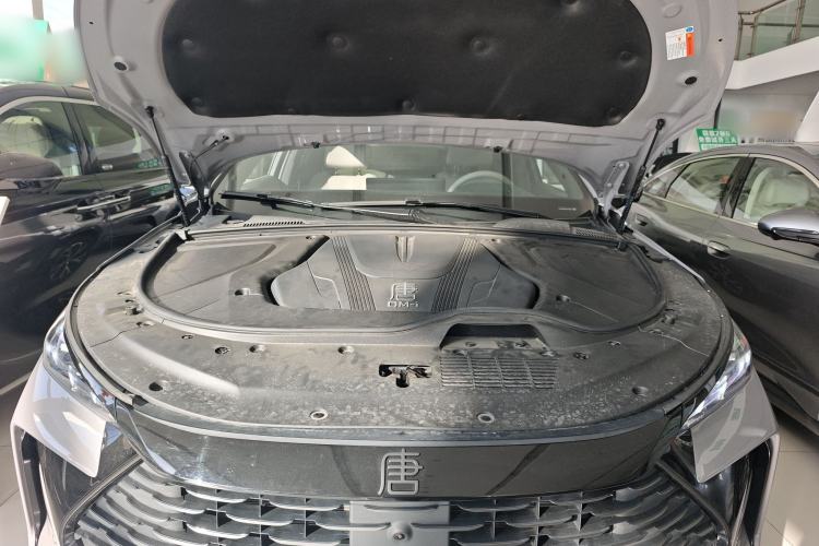 Used BYD Tang New Energy 2025 Intelligent Driving Version DM-i 115KM Flagship Edition Engine Bay
