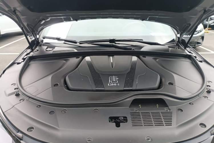 Used BYD Tang New Energy 2025 Intelligent Driving Version DM-i 115KM Flagship Edition Engine Bay