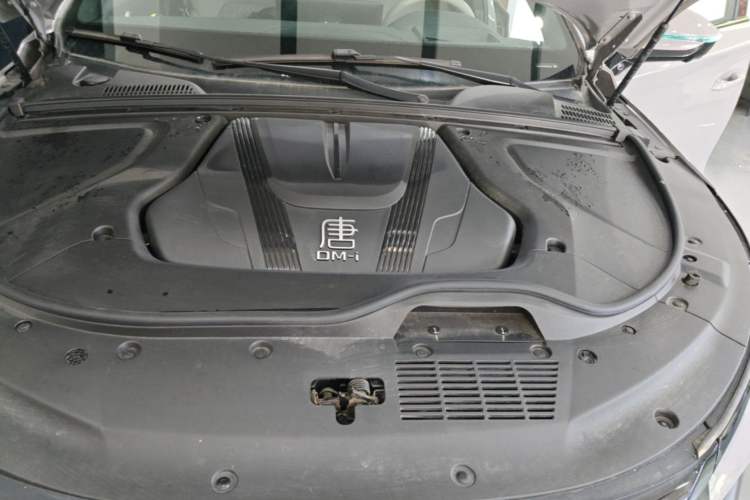 Used BYD Tang New Energy 2025 Intelligent Driving Version DM-i 115KM Flagship Edition Engine Bay