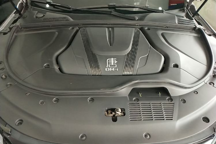 Used BYD Tang New Energy 2025 DM-i 115KM Prestige Model Engine Bay