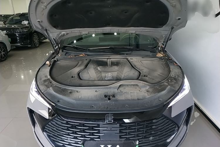 Used BYD Tang New Energy 2025 DM-i 115KM Cloud Ride Flagship Model Engine Bay