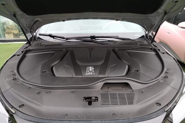 Used BYD Tang New Energy 2025 Intelligent Driving Version DM-i 115KM Flagship Edition Engine Bay
