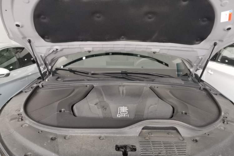 Used BYD Tang New Energy 2025 Intelligent Driving Version DM-i 115KM Flagship Edition Engine Bay