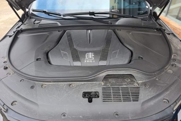 Used BYD Tang New Energy 2025 Model Smart Drive Version DM-i 175KM Prestige Version Engine Bay