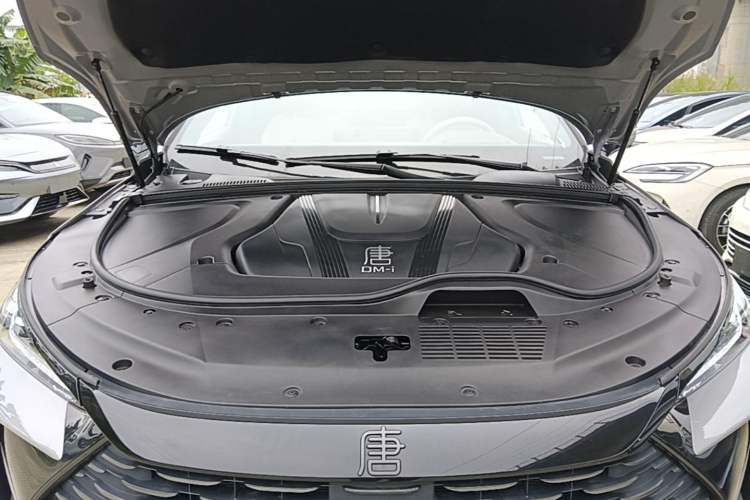 Used BYD Tang New Energy 2025 Intelligent Driving Version DM-i 115KM Flagship Edition Engine Bay