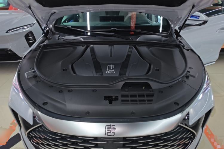 Used BYD Tang New Energy 2025 Intelligent Driving Version DM-i 115KM Flagship Edition Engine Bay