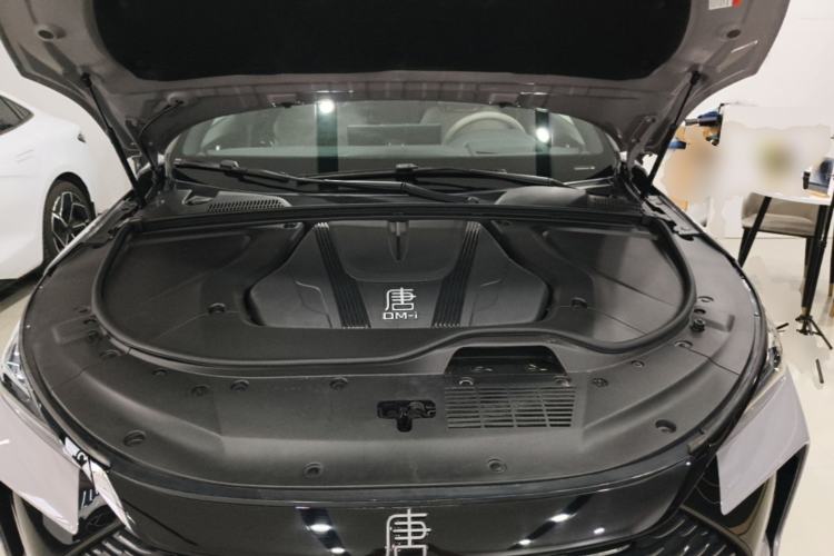 Used BYD Tang New Energy 2025 Intelligent Driving Version DM-i 115KM Flagship Edition Engine Bay