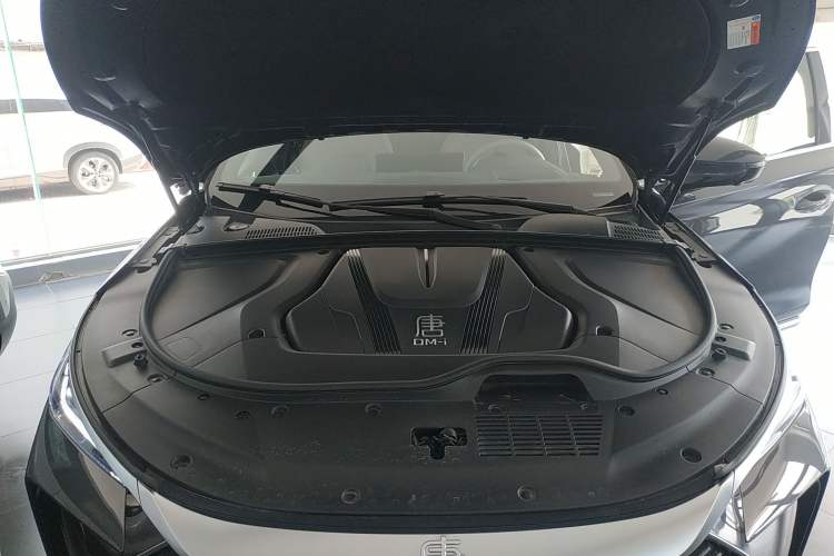 Used BYD Tang New Energy 2025 Intelligent Driving Version DM-i 115KM Flagship Edition Engine Bay