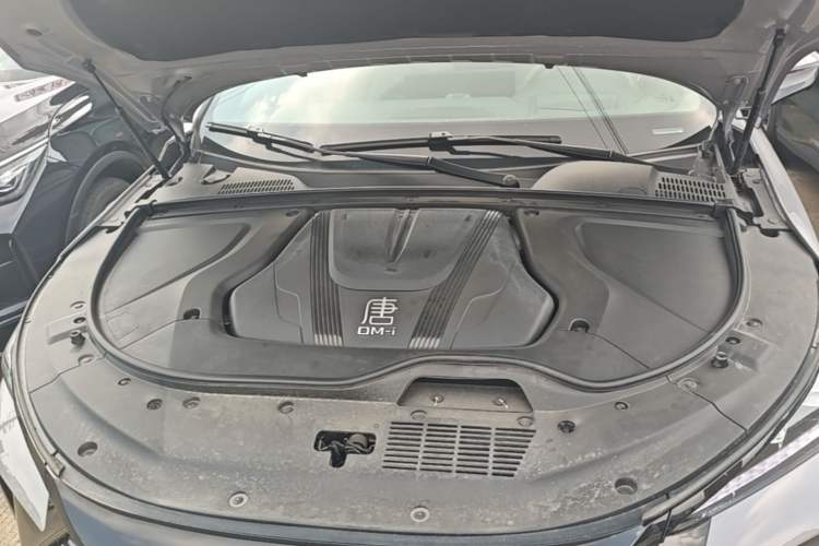 Used BYD Tang New Energy 2025 Intelligent Driving Version DM-i 115KM Flagship Edition Engine Bay
