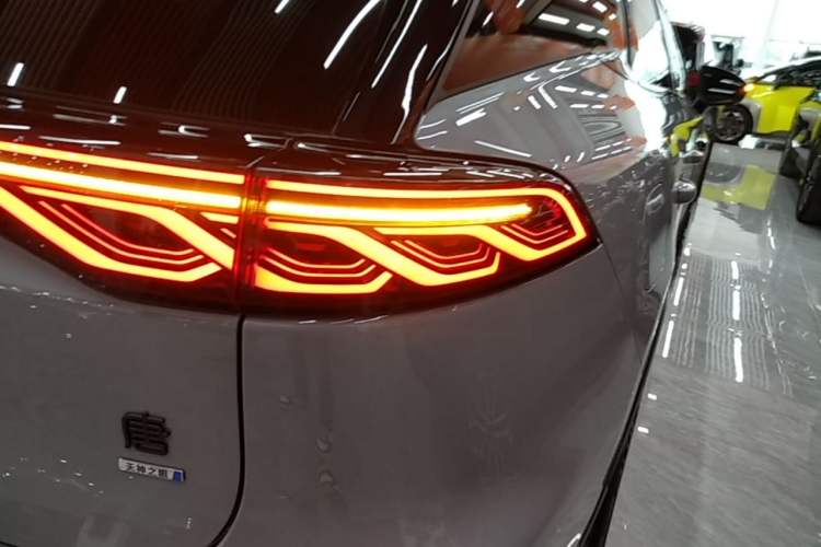 Used BYD Tang New Energy 2025 Intelligent Driving Version DM-i 115KM Flagship Edition Exterior 3