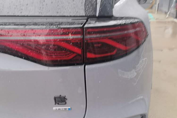 Used BYD Tang New Energy 2025 Intelligent Driving Version DM-i 115KM Flagship Edition Exterior 3