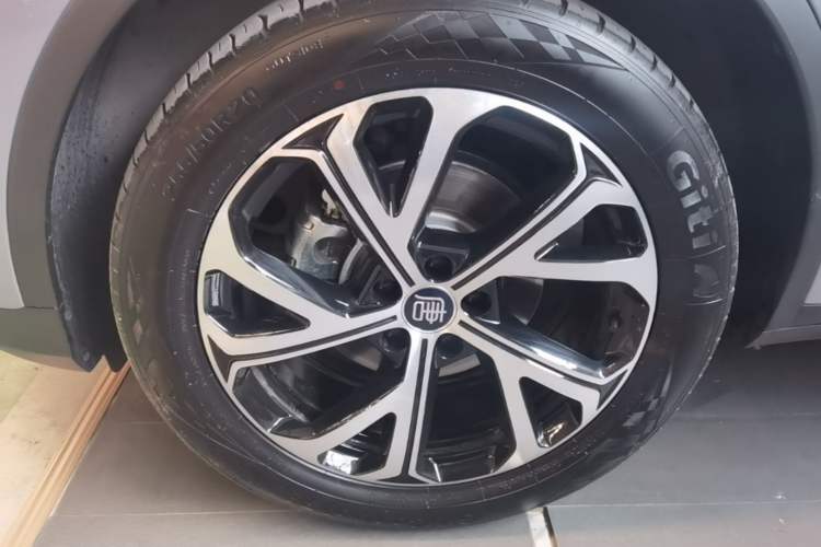 Used BYD Tang New Energy 2025 DM-i 115KM Cloud Ride Flagship Model Exterior 4