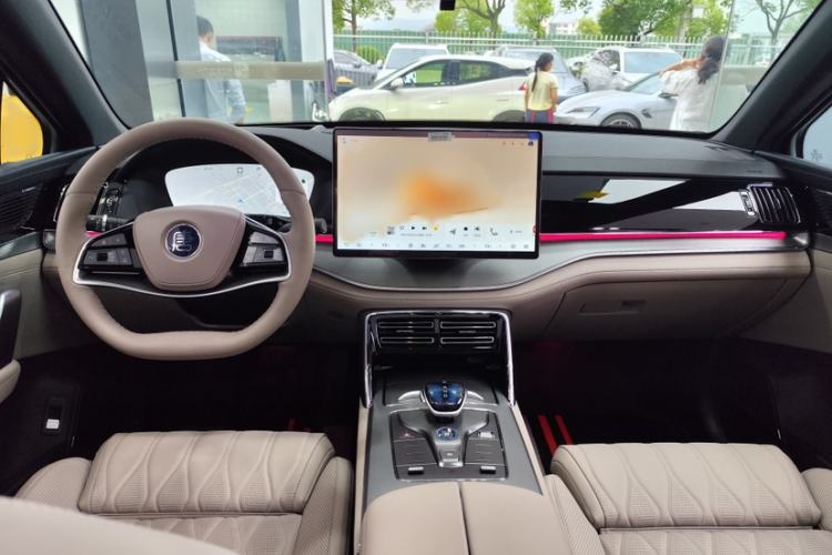 Used BYD Tang New Energy 2025 Intelligent Driving Version DM-i 115KM Flagship Edition Exterior 4