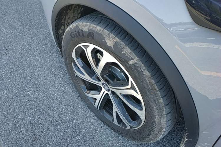 Used BYD Tang New Energy 2025 Intelligent Driving Version DM-i 115KM Flagship Edition Exterior 4