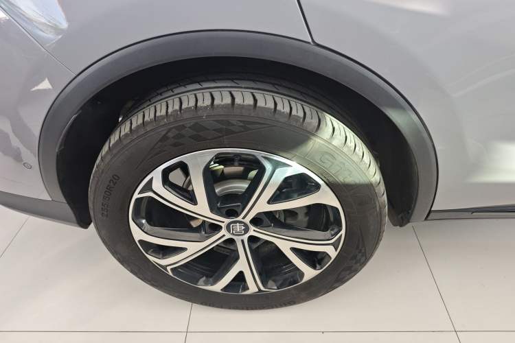 Used BYD Tang New Energy 2025 Intelligent Driving Version DM-i 115KM Flagship Edition Exterior 5