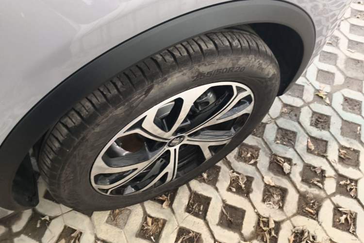 Used BYD Tang New Energy 2025 Intelligent Driving Version DM-i 115KM Flagship Edition Exterior 5