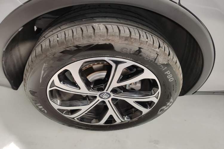Used BYD Tang New Energy 2025 Intelligent Driving Version DM-i 115KM Flagship Edition Exterior 5