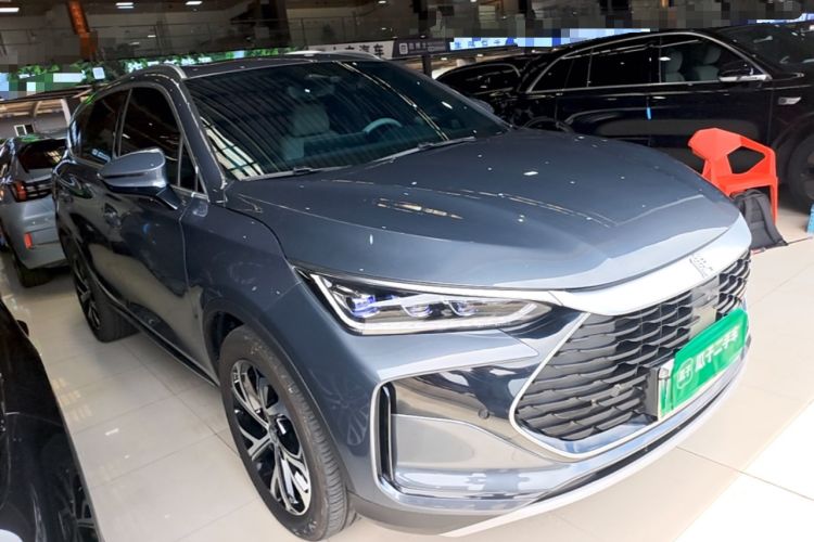 Used BYD Tang New Energy 2025 DM-i 115KM Prestige Model Front Right 45 Deg