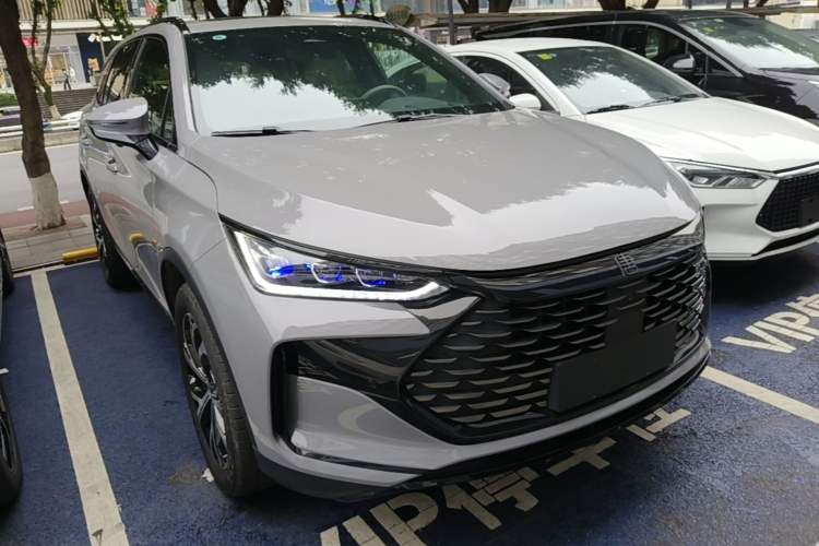 Used BYD Tang New Energy 2025 DM-i 115KM Cloud Ride Flagship Model Front Right 45 Deg